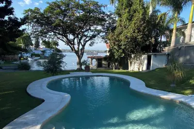 Image de Maison de rĂŞve sur le lac Tequesquitengo