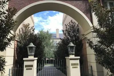 Image de European-Style Retreat in the Heart of East Melbourne
