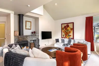 Image de Aspect 5 - 3 bed & loft Chalet a stones throw from everything Thredbo has to offer