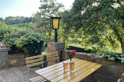 Image de Cozy vacation apartment between forest and vineyards with terrace and garden