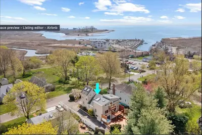Image de Marina Chic: Bright Seaside Gem. 3 Bed/3 Full Bath. Walk to restaurants/beach
