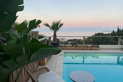 Image de Villa élégante, vue mer 180°, \nplage à 5 min – luxe et confort garantis!