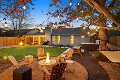 Image de An Oasis within Atx City Limits