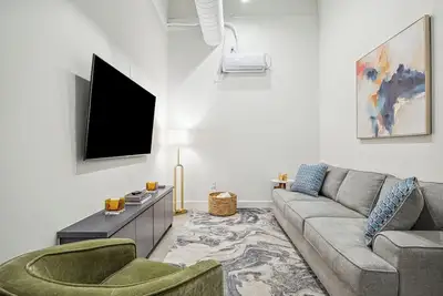 Image de Centrally located, unique and brand new condo