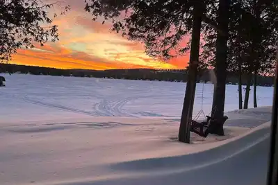 Image de The Lake House in West Van Buren Cove
