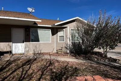 Image de Granny's Nook, Cozy 3-Bedroom Home In Hanksville