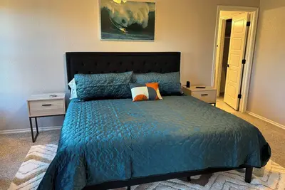 Image de 3b2b trendy house in Okc with WiFi, garage, W/D, kid toys, close to attractions