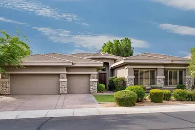 Image de Upscale Scottsdale Getaway • Golf, Hiking & Gourmet Kitchen in Grayhawk