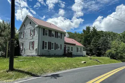 Image de Charming, historic 4-bedroom farmhouse with WiFi, Ac in delightful Mechanicsburg