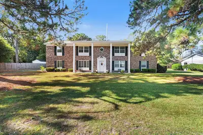 Image de Charming 2-bedroom 1 bath cozy condo  with free bottle of wine and  Smart TVs