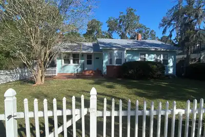 Image de Location- Spacious 3-bedroom House in the Heart of Gainesville