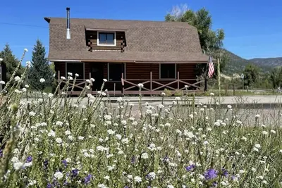 Image de Perfect Family Cabin! 3 Master Suites, Sleeps 10, next to the park!