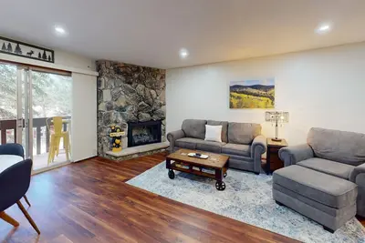 Image de Close to Lifts | Fireplace | WiFi | Wren 202a