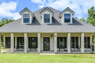 Image de 3br w/acres for walks, picking up pecans, coffee on 1-3 porch, casino/horse-race