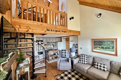 Image de The Bear Lair-Cozy Retreat-Close to 2 Ski Resorts