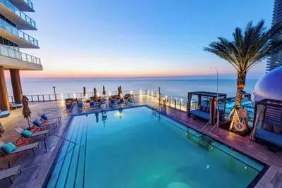 Image de Ocean View Apt on the Beach 2 Bedroom 2 Bath.