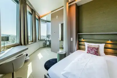 Image de Small panorama room