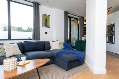 Image de Modern Flat with Private Balcony | Lift access