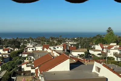 Image de Furnished Ocean View 2-bed Condo Located in San Clemente Minutes to the Beach!