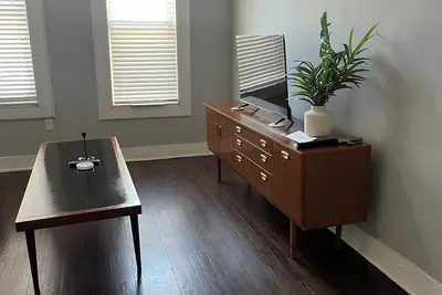 Image de Charming 2-bedroom townhome in wonderful Milwaukee