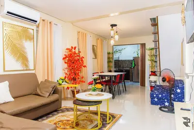 Image de Up to 18 Guest Near Aqua Planet & Clark international Speedway