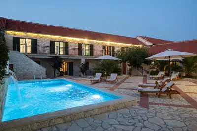 Villa Dvori Jokic with pool