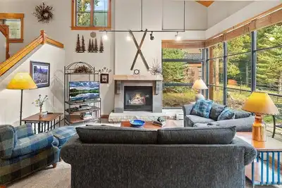 Image de Spacious 2-bedroom 2. 5 Bath Townhome Walking Distance to World Class Skiing!