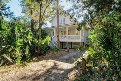 Image de Hondo's Hideaway-Precious Coastal Retreat close to everything!