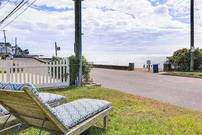 Image de Beachfront, Dog-Friendly Milford Getaway w/ Yard!