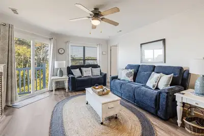 Image de Gorgeous 3 Br Oceanwalk Condo - Pool Onsite - Steps From Beach & Shops - Elevator