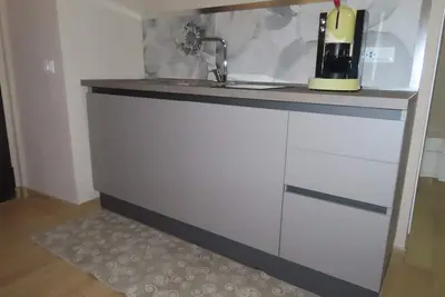 Image de Cozy studio apartment with kitchen, air conditioning and private bathroom