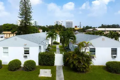 Image de Homey Sunset Hollywood Home, Free Parking