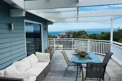 Image de Sweeping views of Sand Piper Beach!