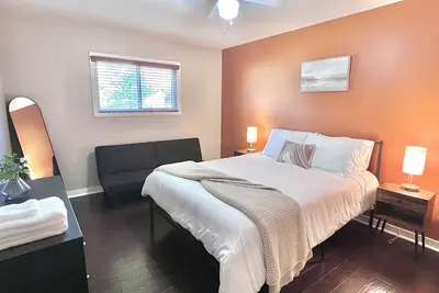Image de Parkside home close to campus - 3 Bd 2 Ba