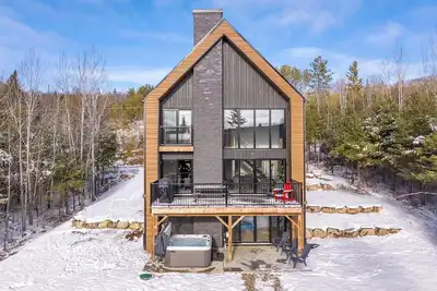 Image de Le 70 | Chalet Scandinave, Spa et Table de billard