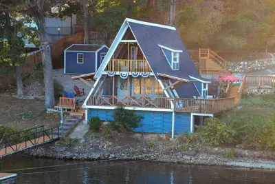 Image de Sunrise Oasis – Lakefront Living