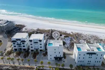 Image de Azzurro Breeze|Private Deeded Beach|Gulf Front|Private Rooftop Pool