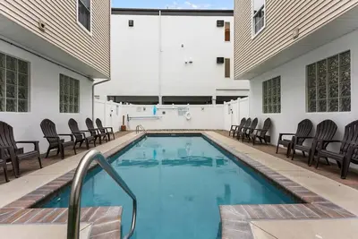 Image de Close To Beach Boards Rides Waterparks Pool+Deck+Grills=Fun Times! ! Pets Ok!
