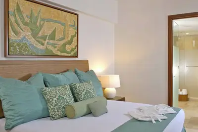 Image de Gorgeous suite with kitchen, sleeps 6