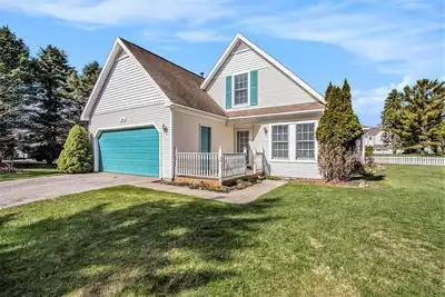 Image de Standalone Harbor Village Cottage at Beach
