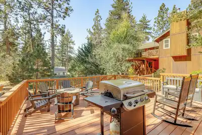 Image de Ski, Hike & Fish: Big Bear Lake Retreat