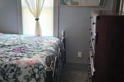 Image de Charming 2-bedroom bungalow house in brilliant Kansas City  Ks with Ac, WiFi