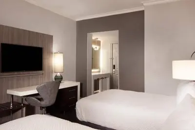 Image de Welcoming Room with Cozy Design & Comfort, Ideal for Relaxing Evenings, 2 Units