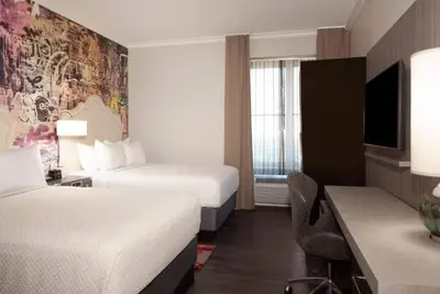 Image de Double Bed Bliss, Hotel Indigo Atlanta Midtown, Near The Fox Theatre, 2 Rooms