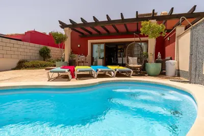 Image de V8 – Luxurious villa for up to 10 people
