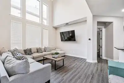 Image de Cozy 5br Estate Lewisville - Office, Game Room