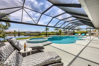 Image de Lux Canal-Access Villa 5887: Pool, Spa & Pet-Friendly