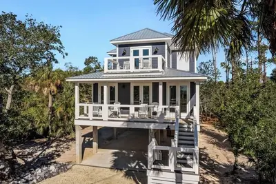 Image de Brand New 4 bedroom/4 bath home with Gulf views and convenient beach access