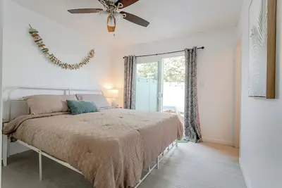 Image de King Suite Steps to Oceanside Beach W/ Private Patio & Grill + Free Parking