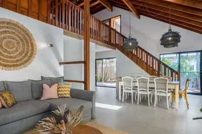 Image de The Kat, Beachfront Bliss at Suffolk Park by Belle Escapes